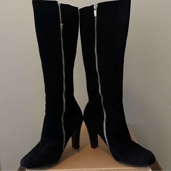 Italian High Heel Suede Boots Womens 38.5 | 7.5 Black Suede Luxury - Picture 1 of 16
